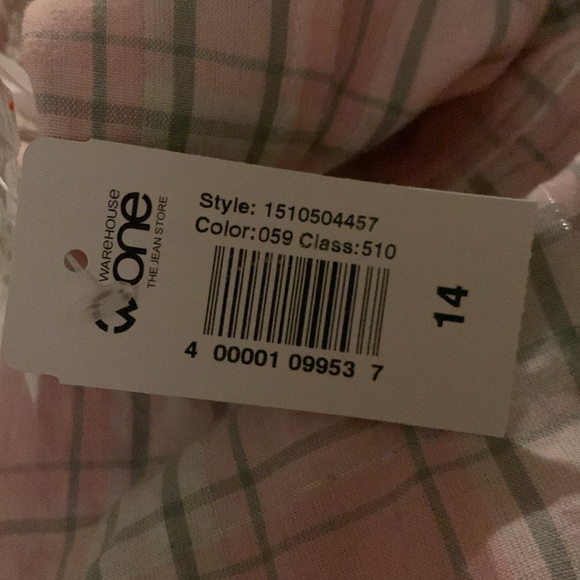 Cute pink striped button up top - Picture 6 of 6